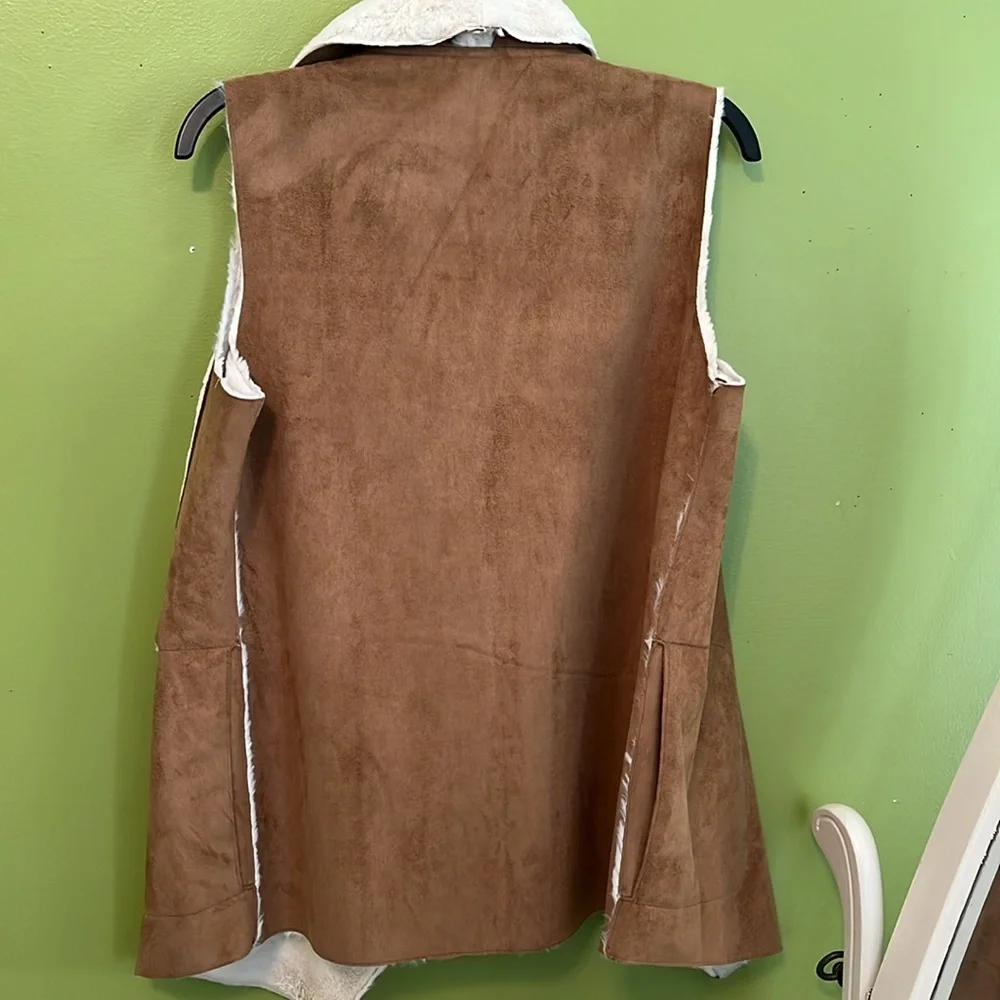 NWOT PPLA Faux Fur Vest